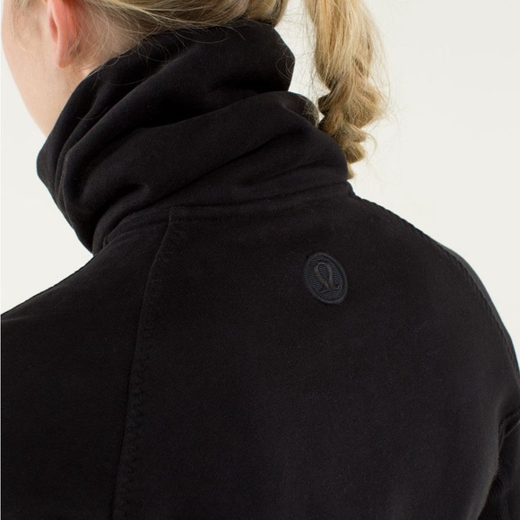 LULULEMON Women's Calm & Cozy Full Zip Scuba Jacket Black, Sz 8 [Medium] - Picture 15 of 15